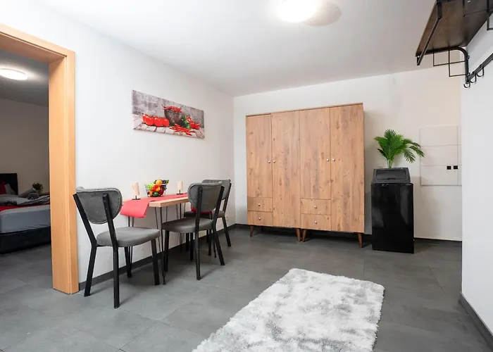 Serviceroom24 - 1 In Wlan - Smart-tv - 24-7 Check-in Und Kueche Lejlighed *