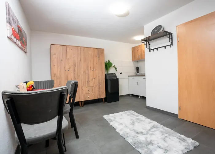 Lejlighed Serviceroom24 - 1 In Wlan - Smart-tv - 24-7 Check-in Und Kueche *